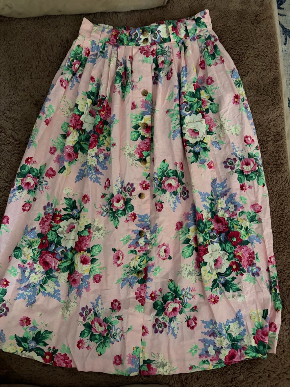 Diane Richard vintage grandma core 80s 90s floral pink skirt